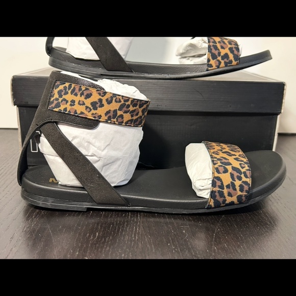 MIA Shoes - Mia Lydia Leopard Print Ankle Strap Sandals Shoes Black/Brown Womans Size 10M